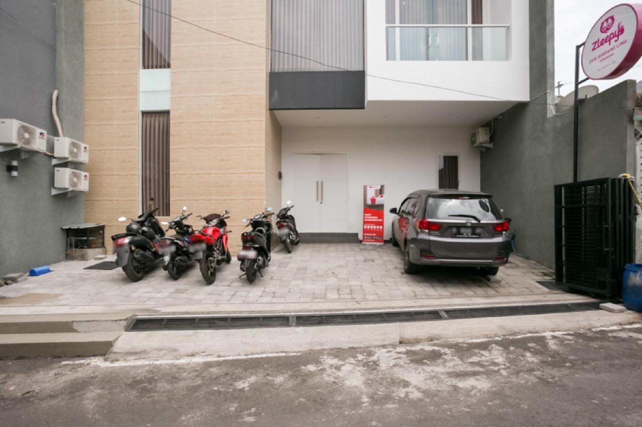 הוסטל סמאראנג Reddoorz Syariah Near Lapangan Pancasila Simpang Lima מראה חיצוני תמונה