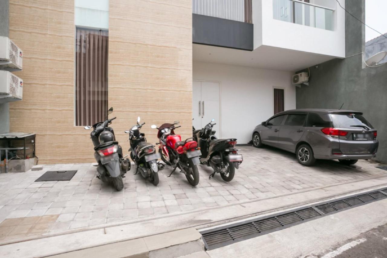 הוסטל סמאראנג Reddoorz Syariah Near Lapangan Pancasila Simpang Lima מראה חיצוני תמונה